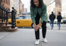Broken Foot Symptoms: A New Yorker’s Guide to Identifying Fractures in 2026